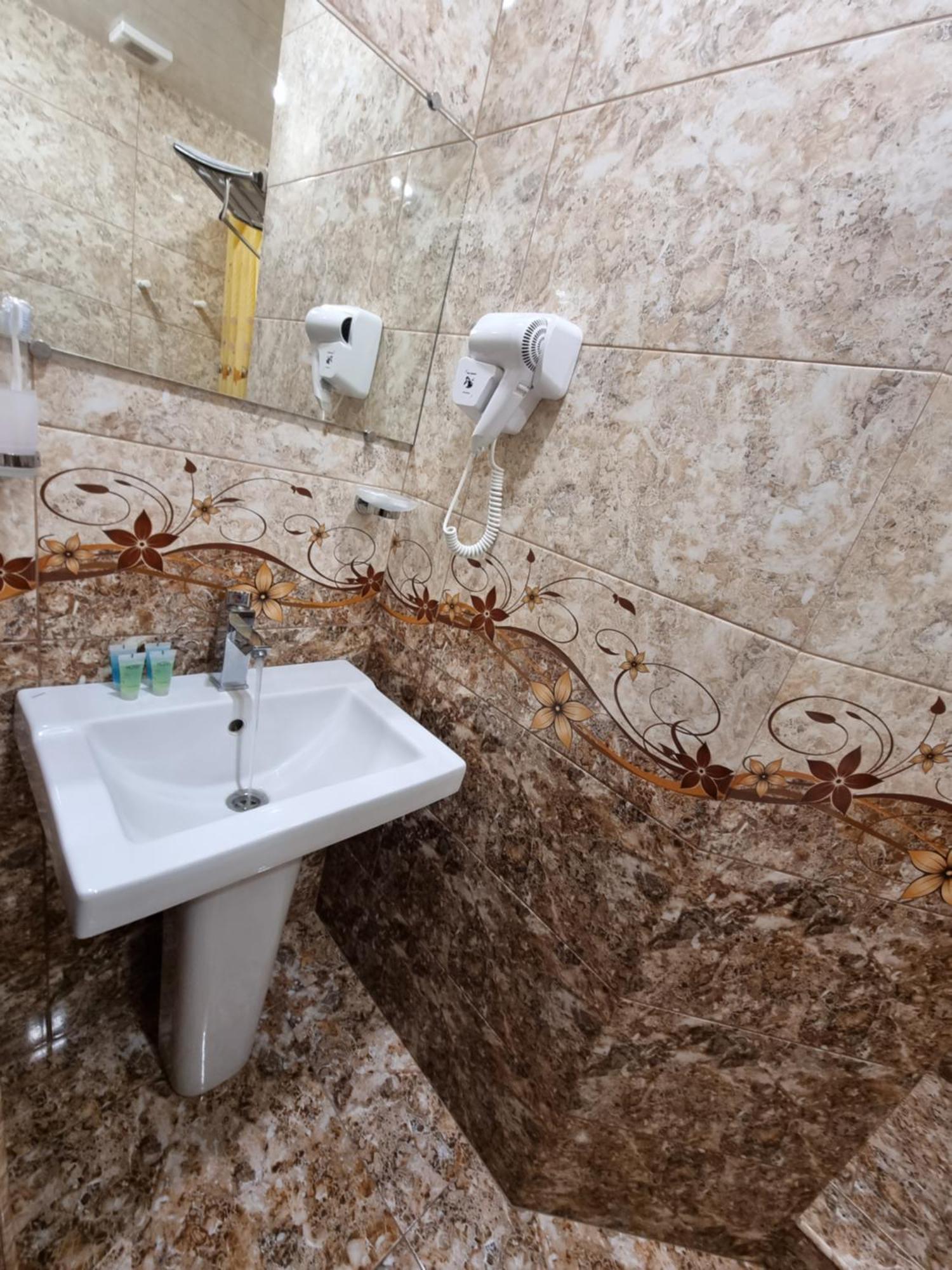 Rubin Hotel Goris Exterior foto