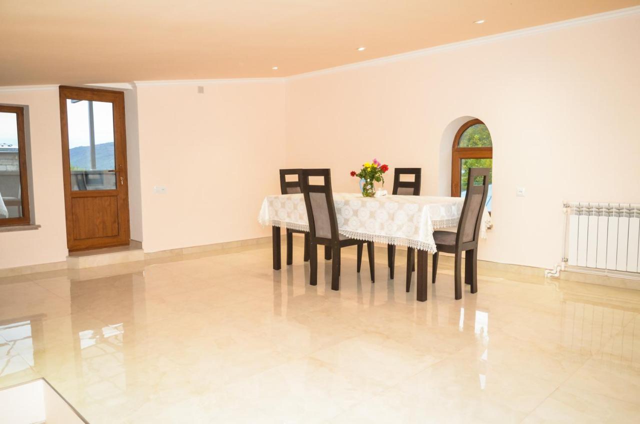 Rubin Hotel Goris Exterior foto
